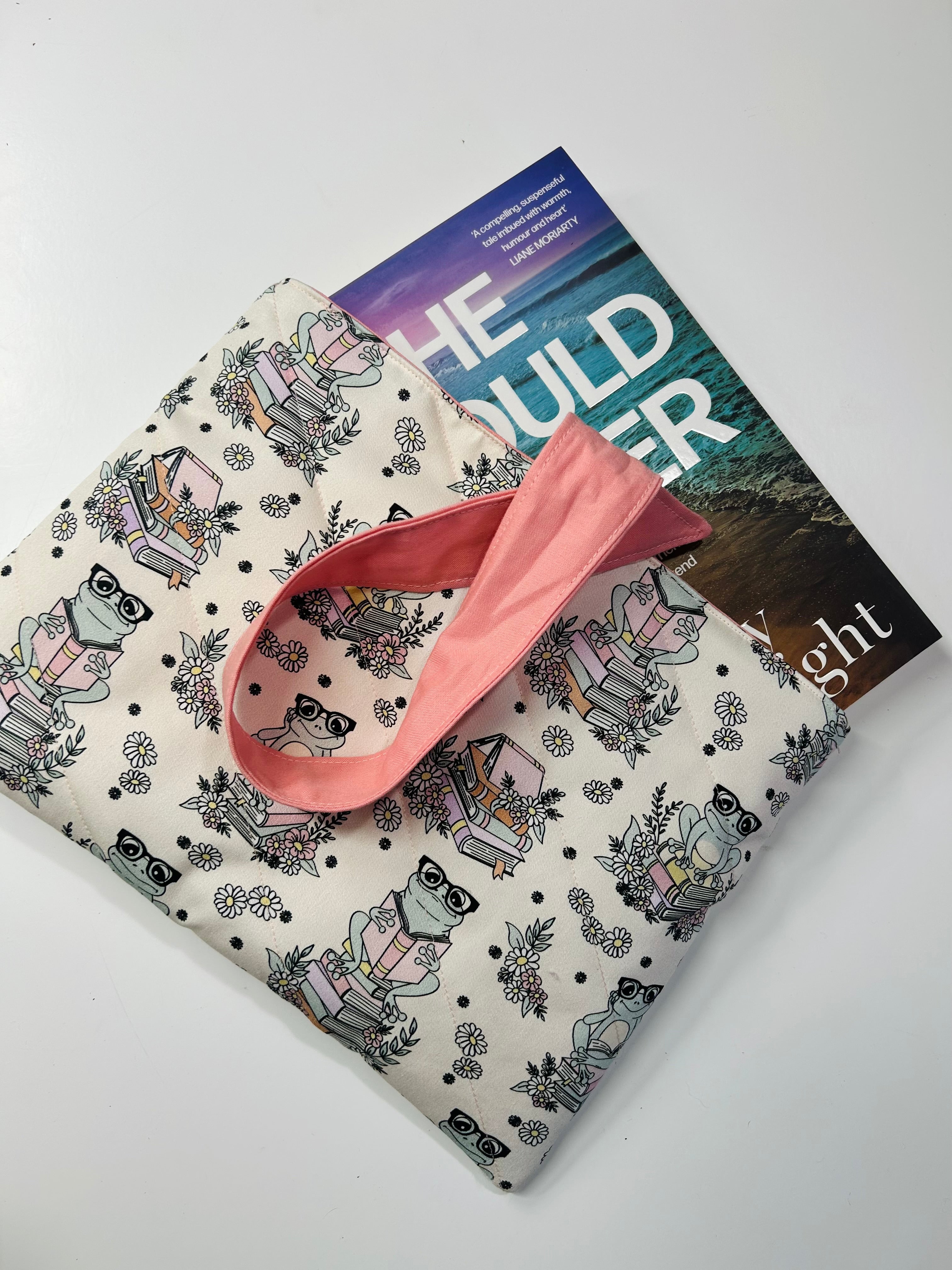 Frog and Books - Book/Ipad Sleeve with Pink Lining and Ties