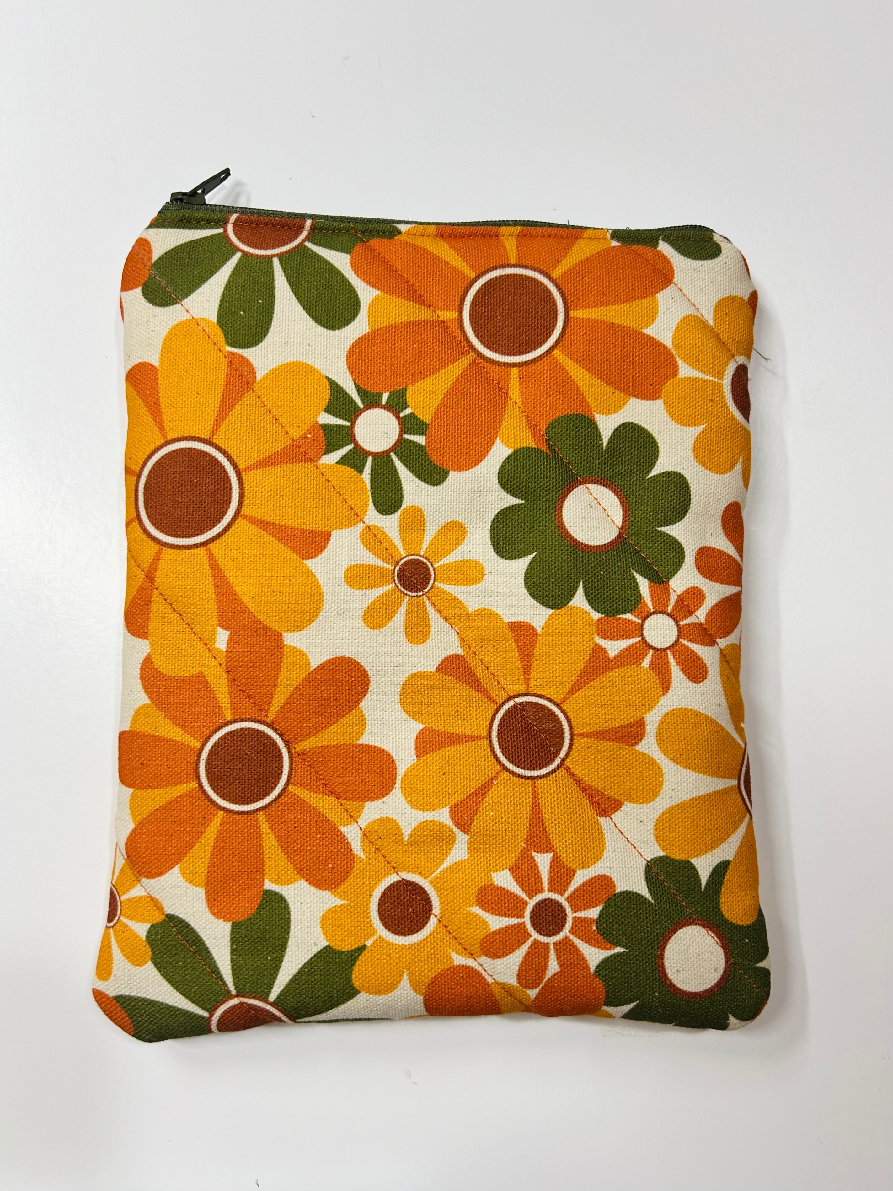Retro Flower | Handmade Padded E-Reader Sleeve with Zip | Kindle & Kobo Case