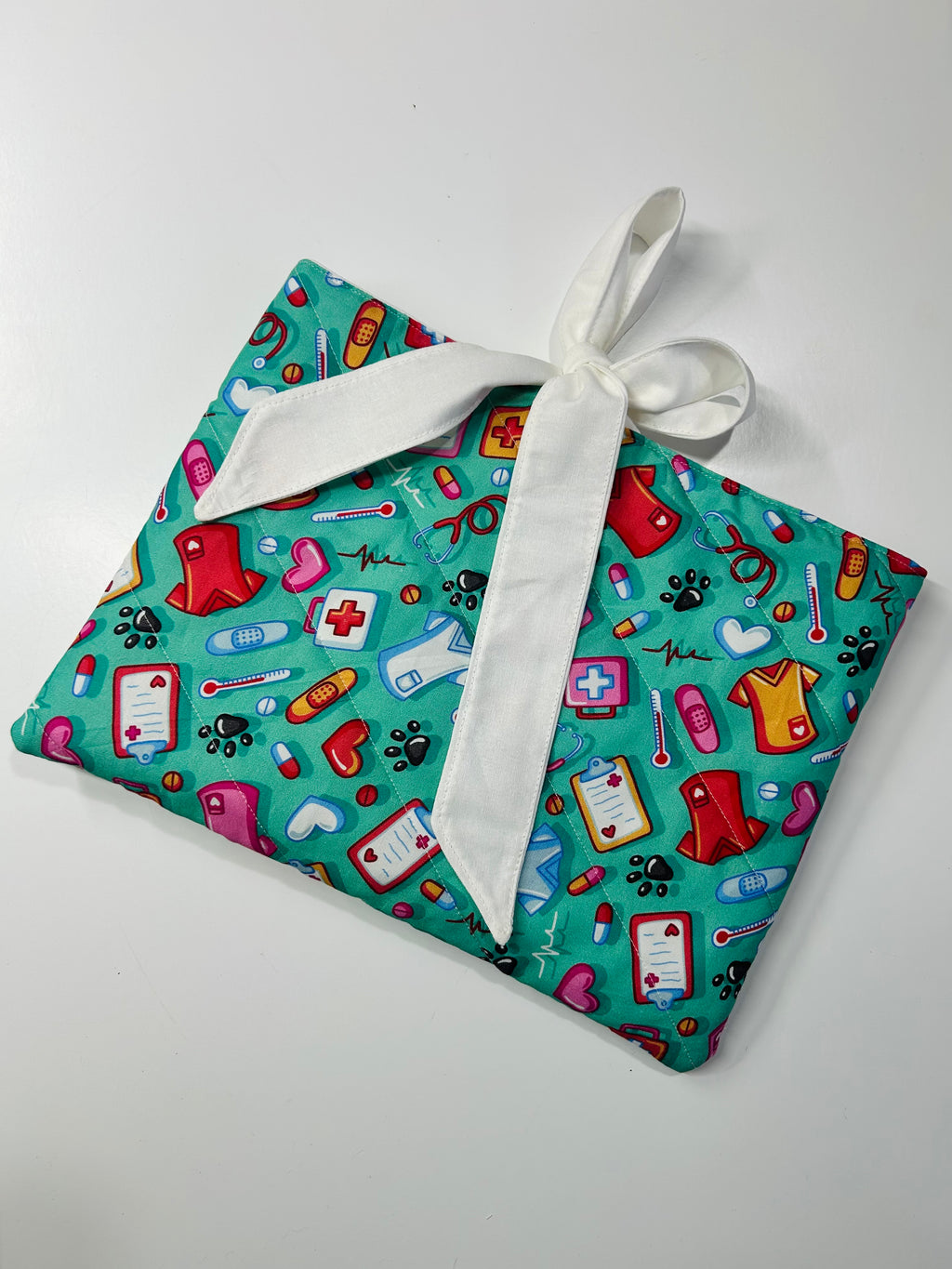 MedicalBook/Ipad Sleeve with White Lining and Ties