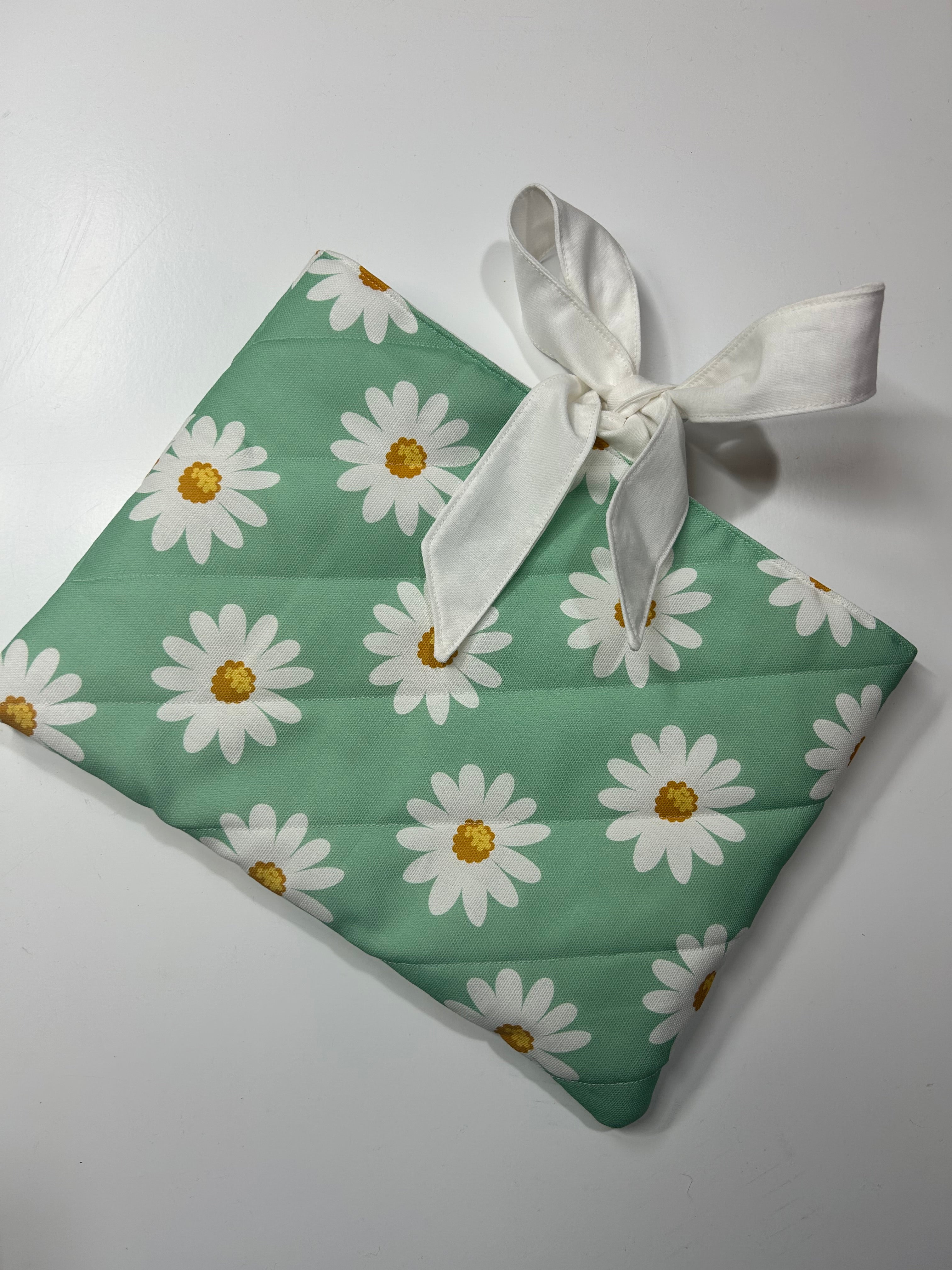 Large Teal Daisy Book Sleeve with White Lining and Ribbon